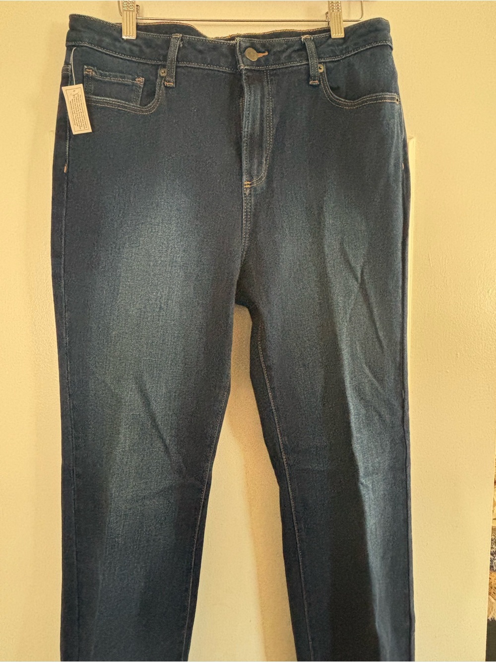 Women's Straight Leg Jeans in Dark Blue